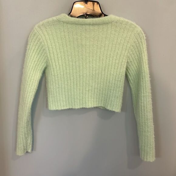 Art Class Medium Pistachio Green Cropped Sweater - Picture 3 of 4